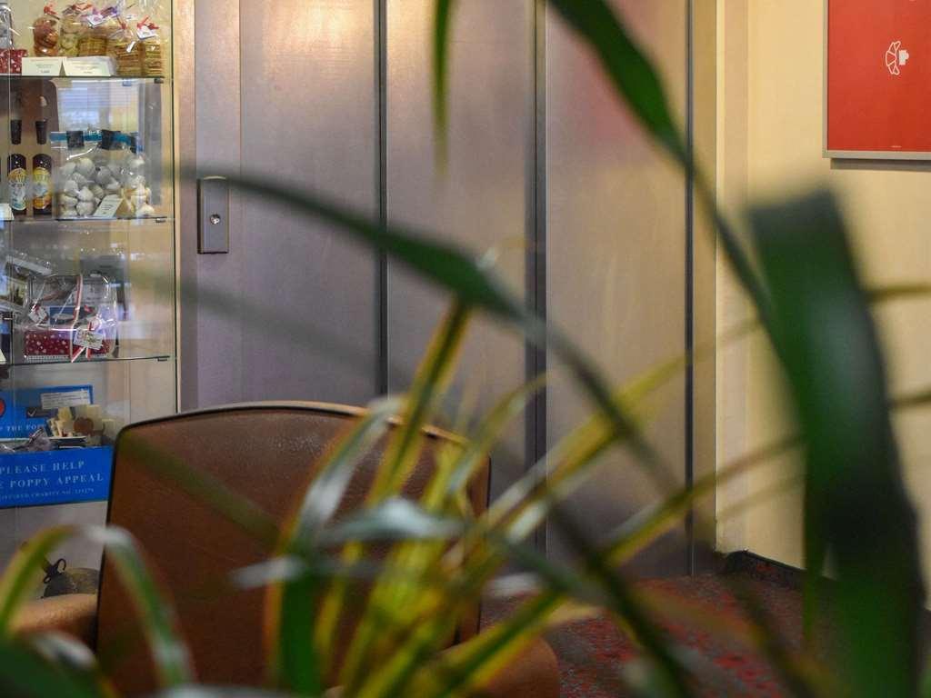 Ibis Albert Pays De Somme Exterior photo