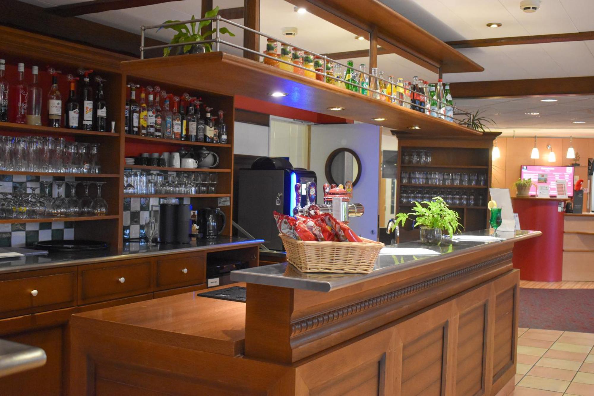 Ibis Albert Pays De Somme Exterior photo